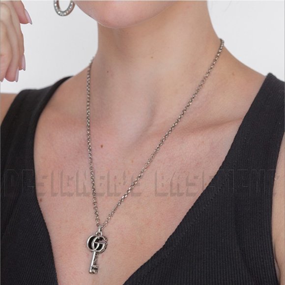 GUCCI 925 Sterling Silver MARMONT GG Arabesque engraved Pendant Keychain NIB 🎁 - Picture 8 of 10